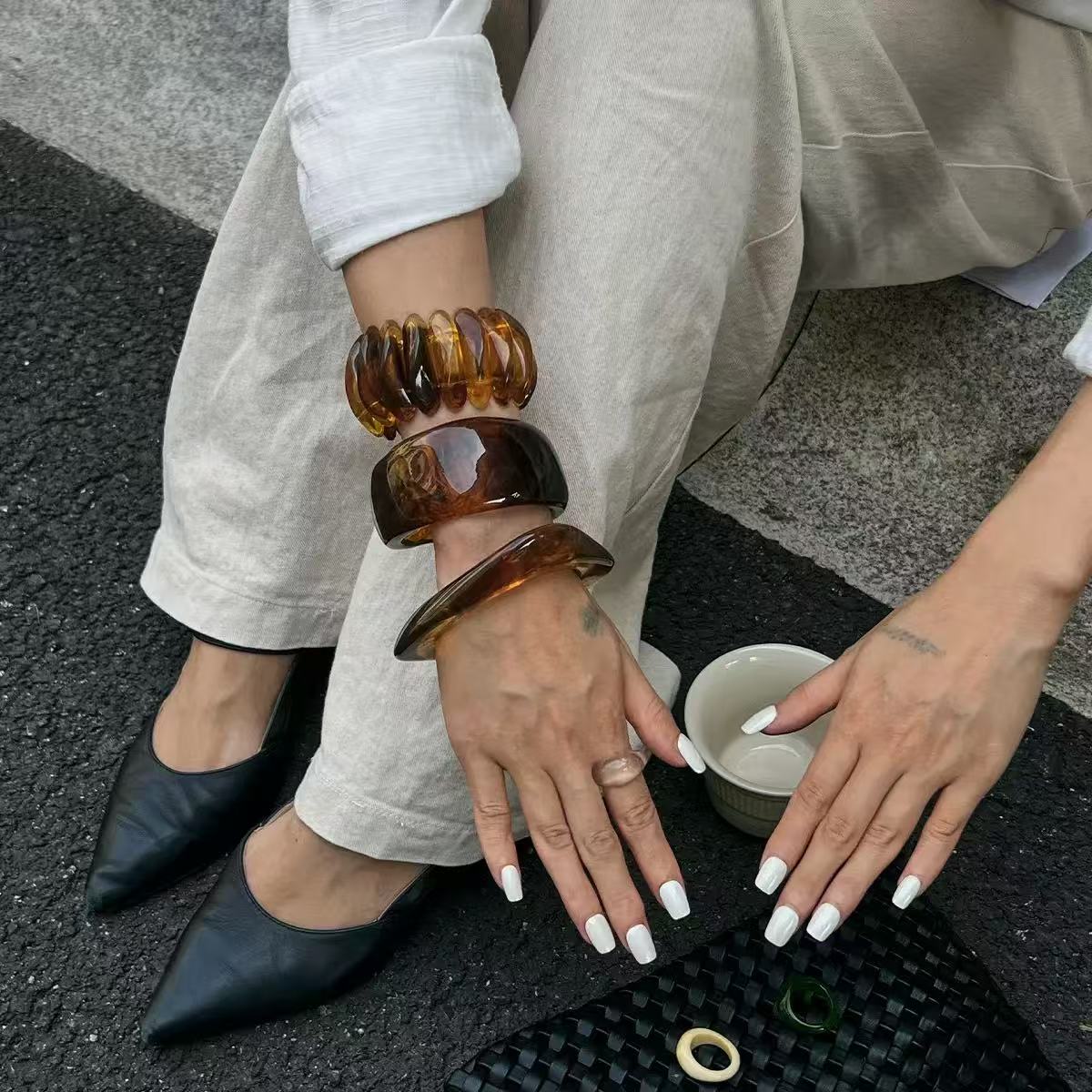 Amber Glow Bracelet – Chunky Resin Elegance