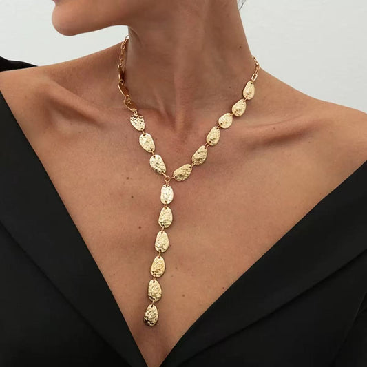 Golden Leaf Cascade – Y-Shaped Statement Necklace